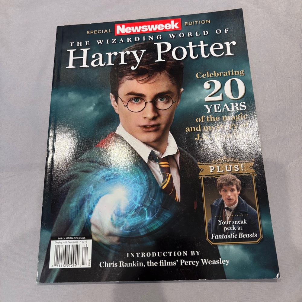 Fantastic Beasts And Where To Find Them Magazines 4 Pc 20 Years Magic - Picture 8 of 9